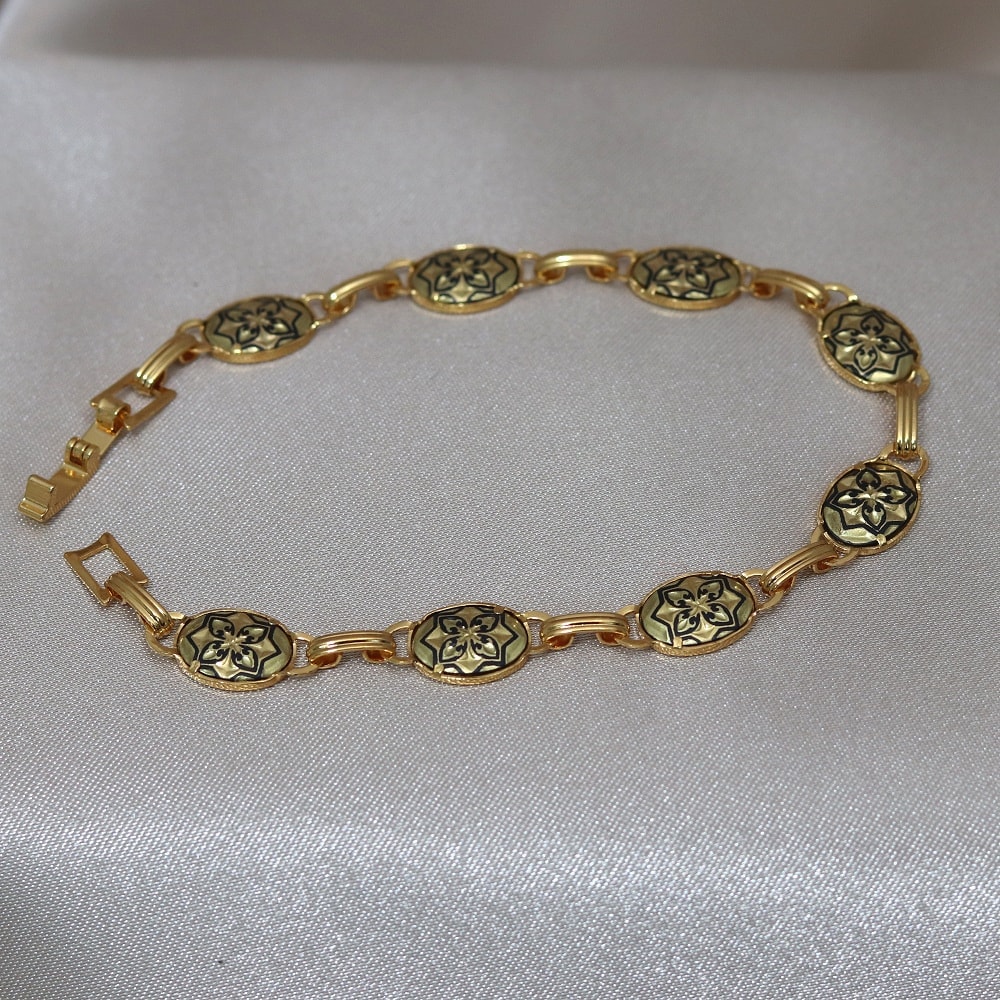small oval link bracelet
