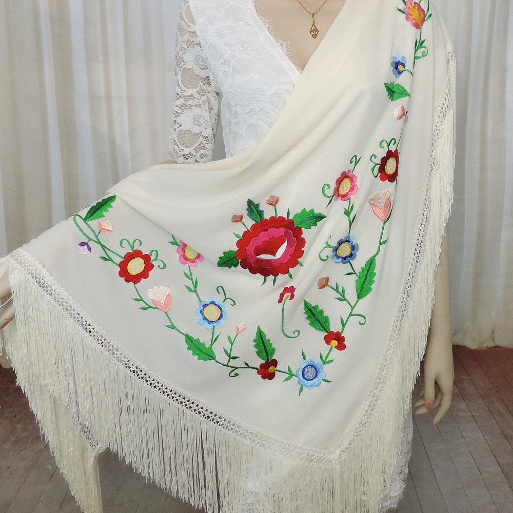 traditional Spanish shawl